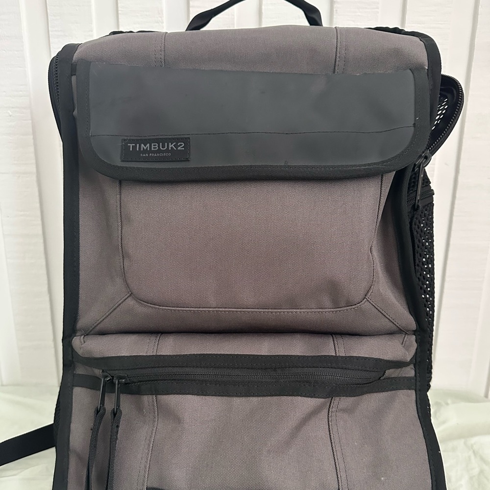 Muttmover Timbuk2 Dog Carrier backpack - Like New!